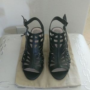 Vince Camuto